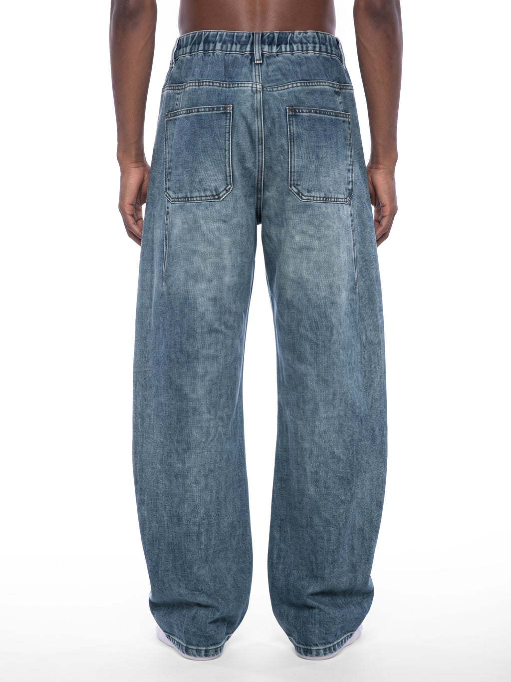 BARREL WASHED JEANS